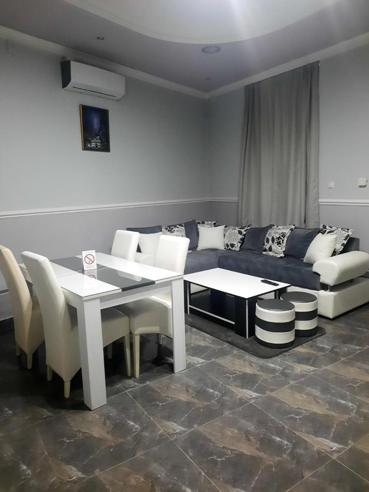 Apartment Royal Menex Pozarevac
