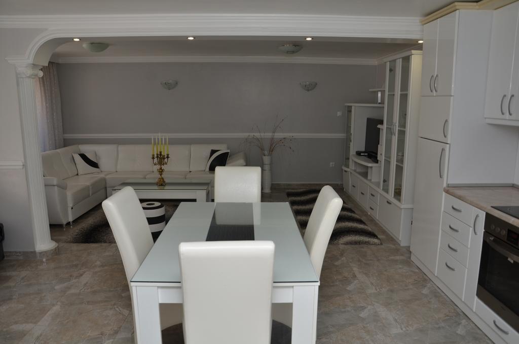 Royal Menex Apartment *