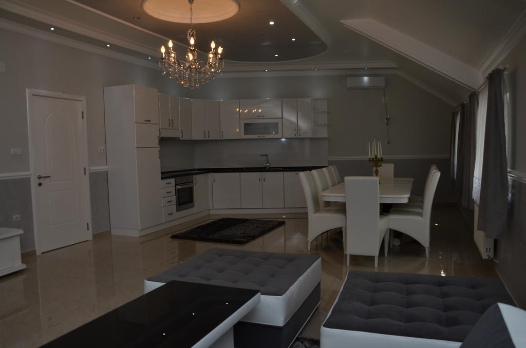 Royal Menex Apartment *