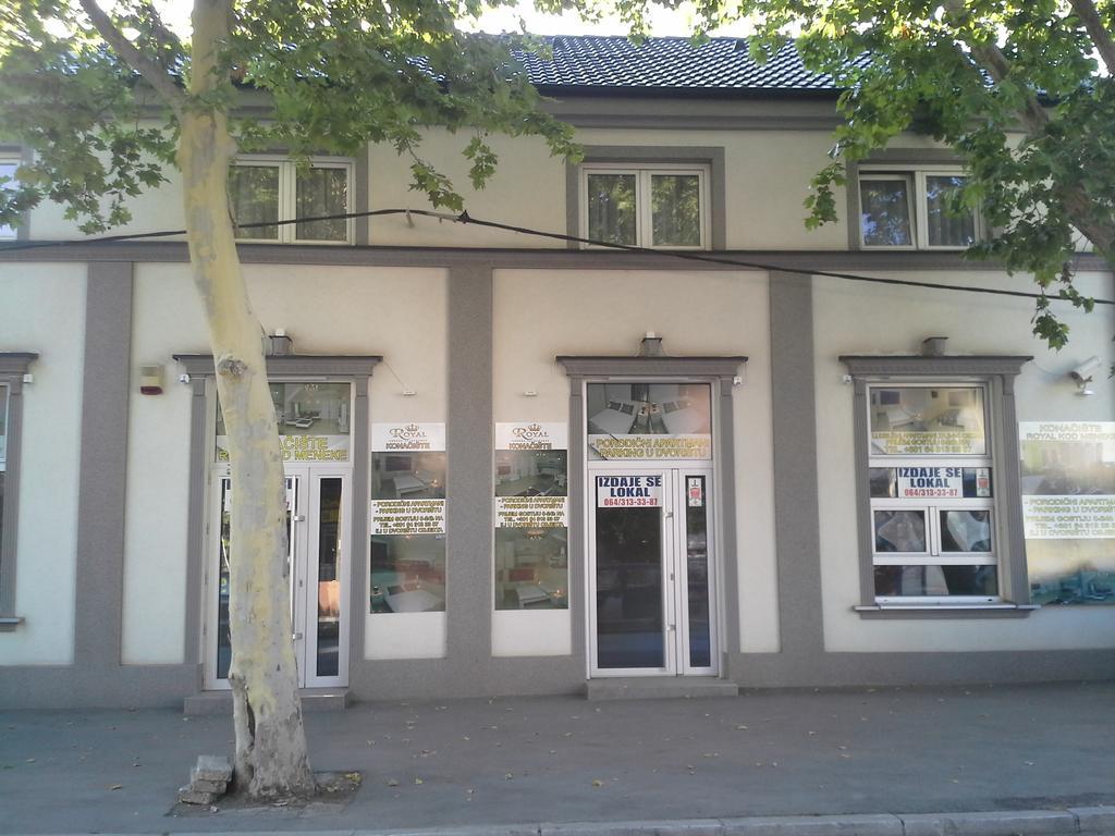 Royal Menex Apartment *